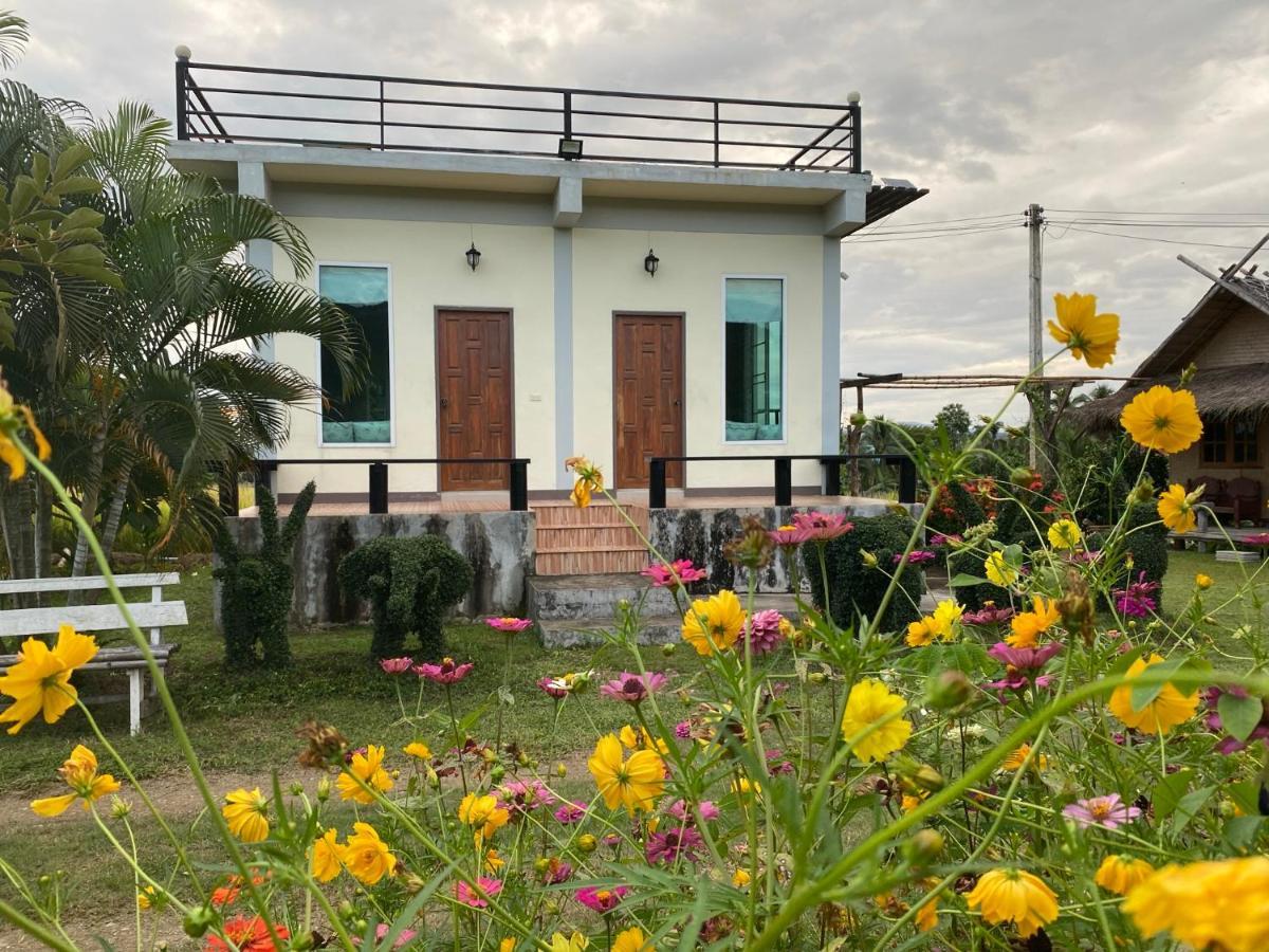 Bantaphan Homestay Nan Exterior foto